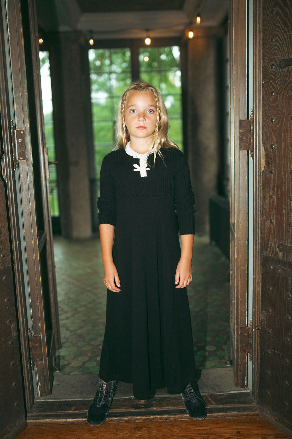 Black Knit Collar Maxi Young
